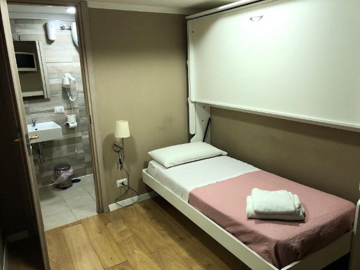 Bed And Breakfast Napoli Centro Storico エクステリア 写真